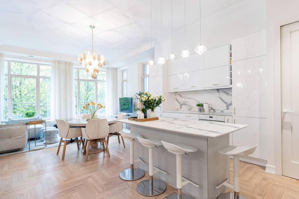 Jogailos Residence Peaceful Old Town Luxury 3 Bdr, 2 Bthr, Free Garage, Top-Speed Wifi VNO Exteriör bild