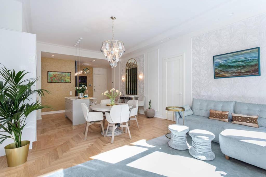 Jogailos Residence Peaceful Old Town Luxury 3 Bdr, 2 Bthr, Free Garage, Top-Speed Wifi VNO Exteriör bild